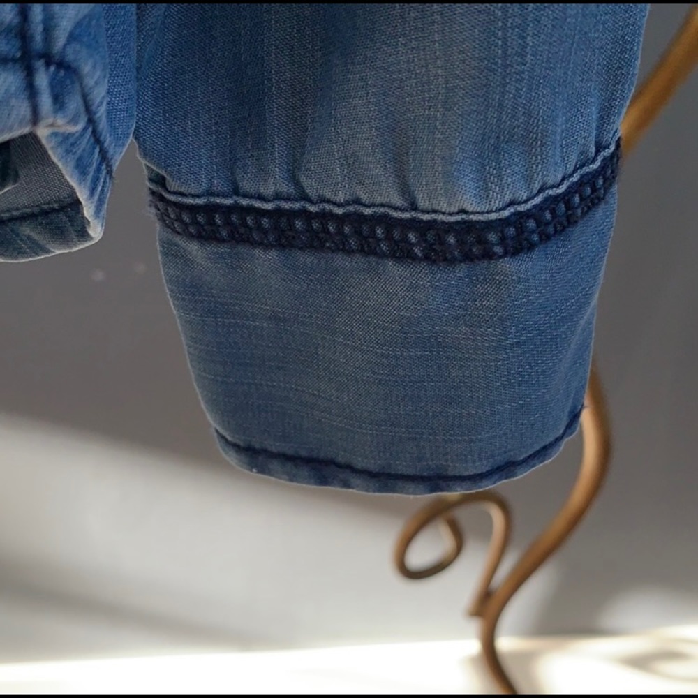 Anthro Women’s Holding Horses Chambray Western Denim Blouse Boho Cowgirl XS - Picture 5 of 9